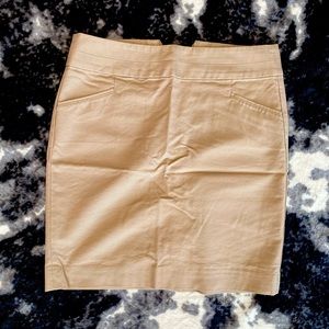Banana Republic sz 6 khaki stretch skirt knee length perfect cond gently loved